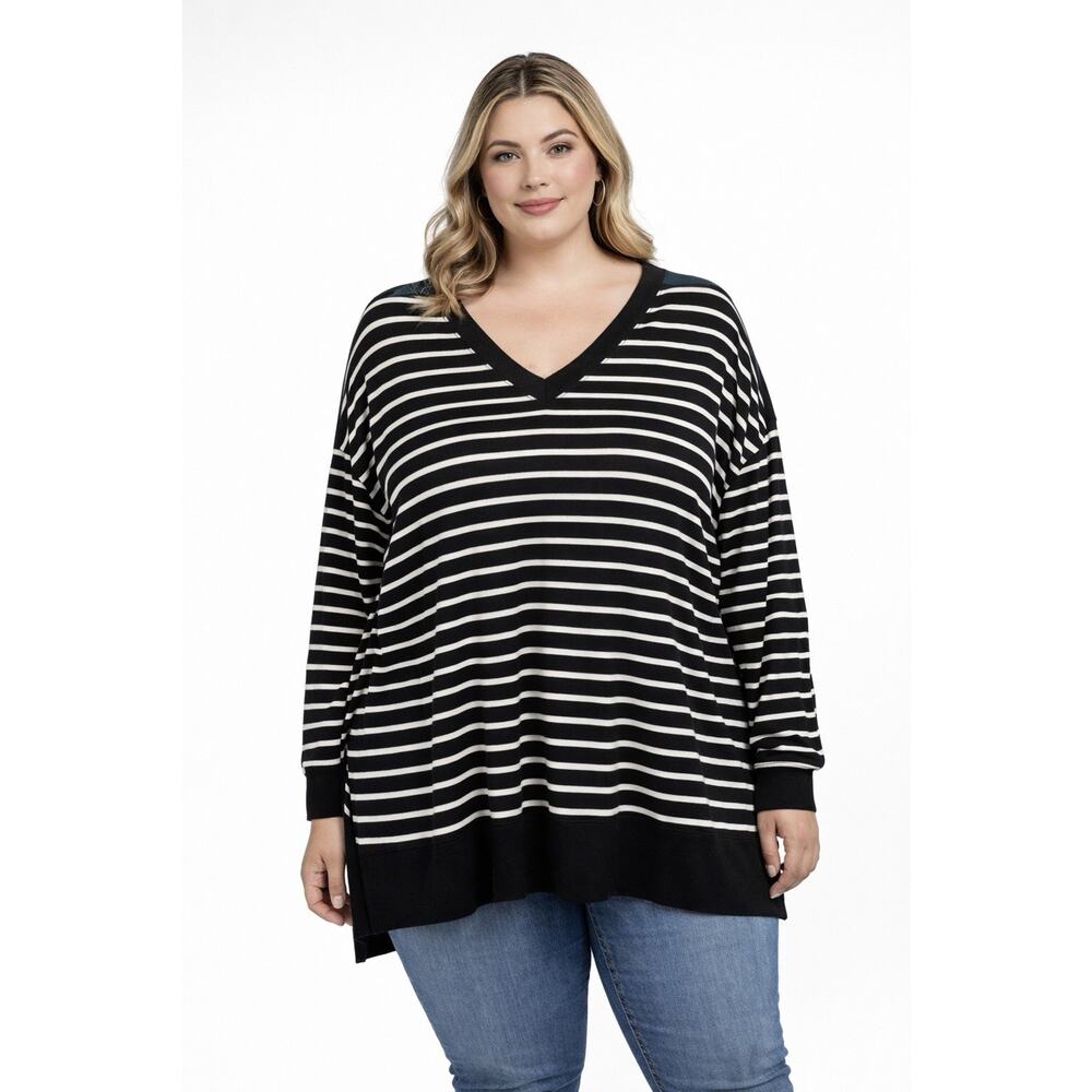 Chicos Zenergy Black White Striped Sweatshirt Womens 3 US XL